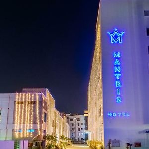 Mantris Hotel